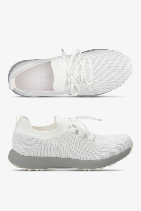 traq nursing shoes