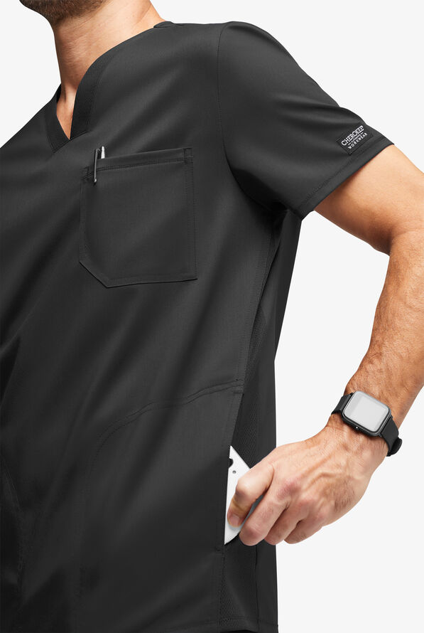 Camisa m&eacute;dica Cherokee Workwear Revolution STRETCH con ribete de malla y 3 bolsillos para hombre exclusiva de UA - Black - 3
