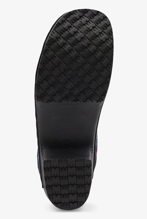 backless nursing clogs