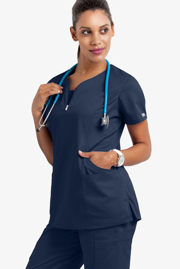 Blusa m&eacute;dica UA Butter-Soft STRETCH con cremallera en el cuello curvo y 4 bolsillos para mujer - Navy - 7