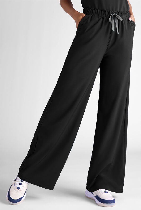 Easy STRETCH Hunter Women's 6-Pocket Relaxed Fit Wide Leg Scrub Pant - Petite - Onyx Black - 1