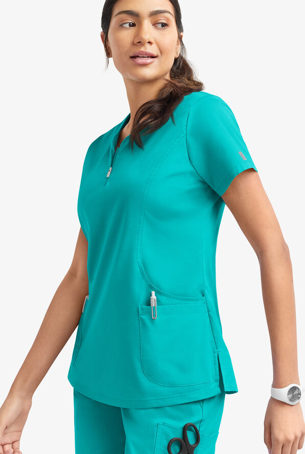 Blusa m&eacute;dica UA Butter-Soft STRETCH con cremallera en el cuello curvo y 4 bolsillos para mujer - Bright Teal - 3