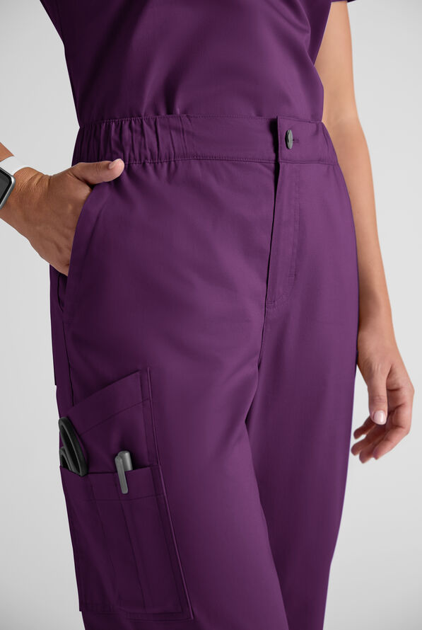 Pantal&oacute;n m&eacute;dico Butter-Soft STRETCH estilo cargo con bragueta y 10 bolsillos para mujer - Eggplant - 8