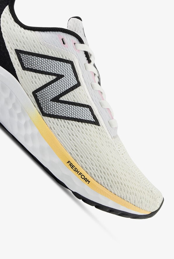 New Balance Women's Fresh Foam Arishi v4 White/Peach Blossom Athletic Lace Up Nursing Shoes - null - 3