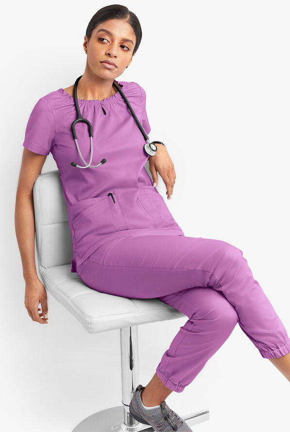 Blusa m&eacute;dica UA Butter-Soft STRETCH estilo campesina con mangas cortas y 6 bolsillos para mujer - Orchid - 6