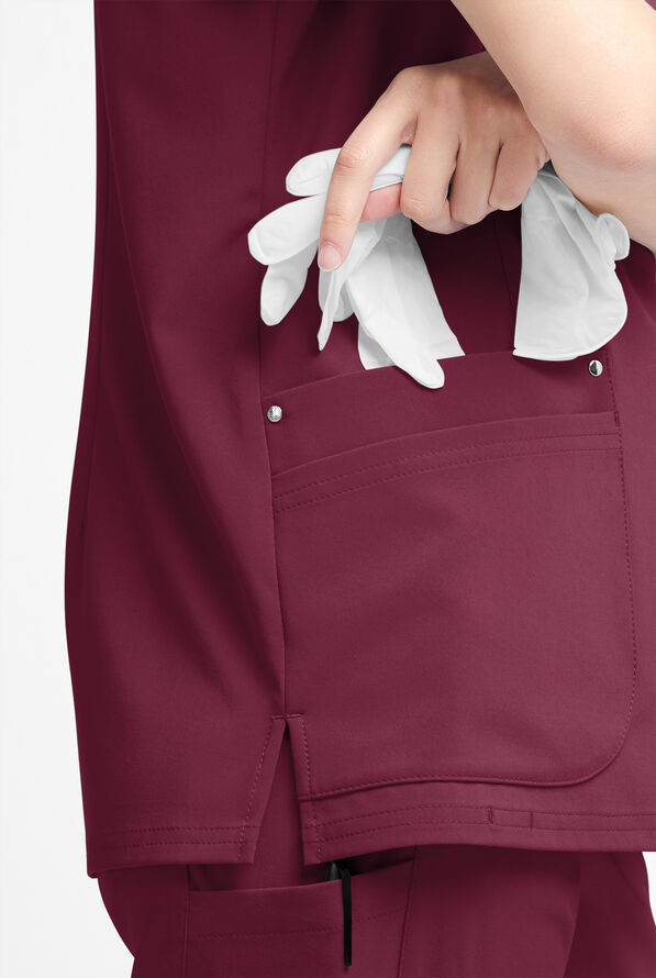 Blusa m&eacute;dica Easy STRETCH Arianna con cuello curvo y 4 bolsillos para mujer - Wine - 5