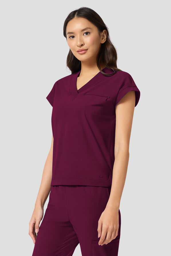 Blusa m&eacute;dica Infinity Pursuit STRETCH con cuello en V de punto acanalado y 1 bolsillo para mujer - Wine - 2