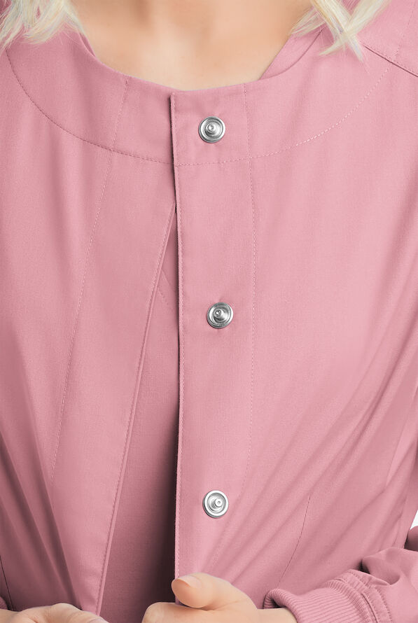 Chaqueta m&eacute;dica manga larga UA Butter-Soft STRETCH con botones a presi&oacute;n y 2 bolsillos para mujer - Cosmo Pink - 3