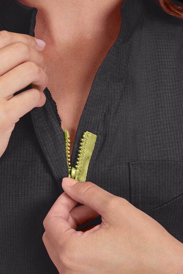 Blusa m&eacute;dica koi Solis Catrin STRETCH con cuello en V con cremallera y tapeta en contraste y 1 bolsillo para mujer - Charcoal - 5