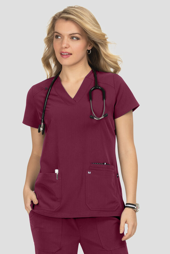 Blusa m&eacute;dica Koi Next Gen Hustle and Hear con cuello en V y 3 bolsillos para mujer - Wine - 2