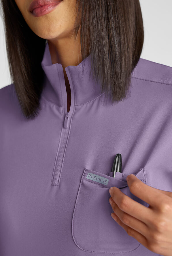 Blusa médica ReSurge Rhine de corte holgado (oversized) con 5 bolsillos para mujer - Purple Dusk - 4