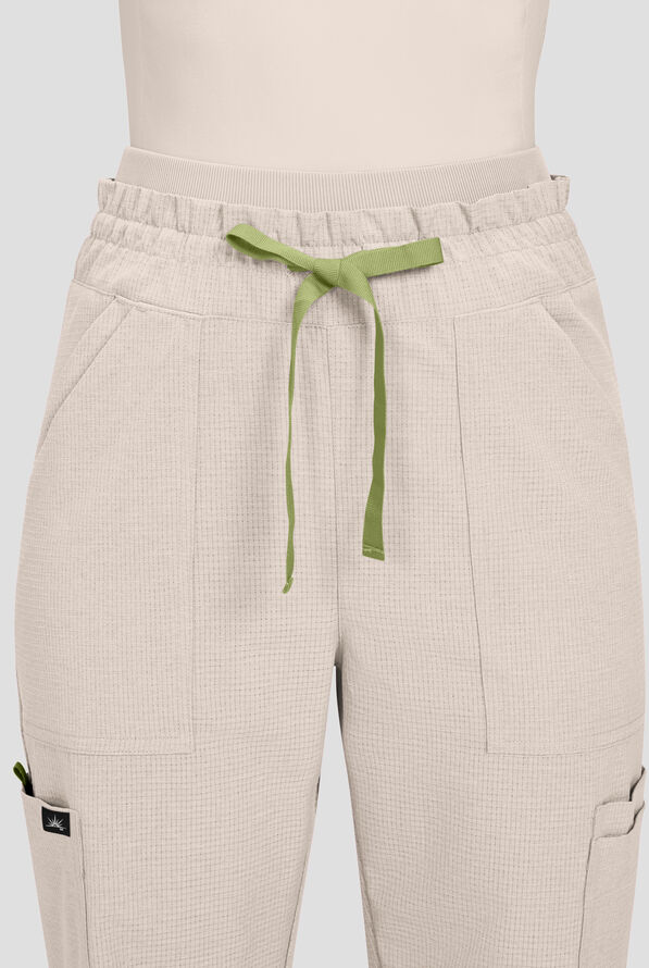 Pantal&oacute;n m&eacute;dico koi Solis Freda STRETCH estilo cargo con piernas anchas y 8 bolsillos para mujer - Bone - 2