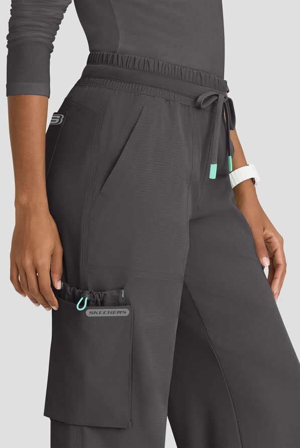 Pantalón médico Skechers by Barco Ripstop Scout STRETCH estilo cargo con piernas anchas y 5 bolsillos para mujer - Pewter - 2