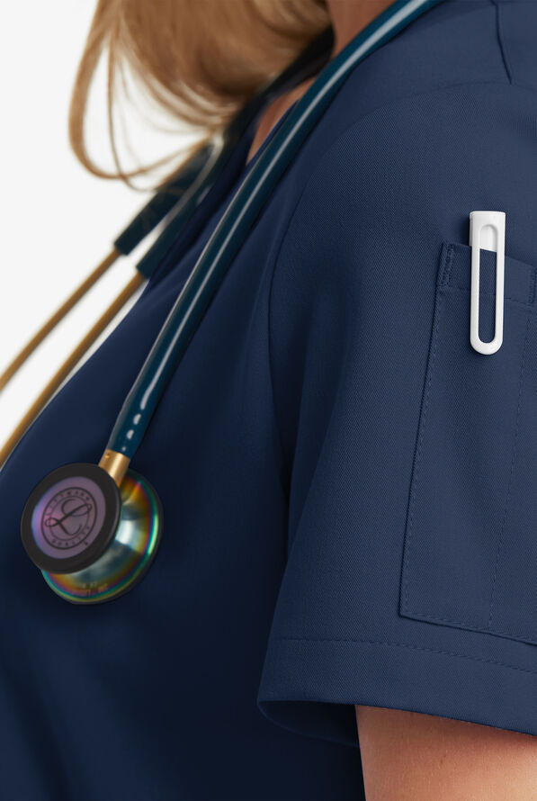 Blusa m&eacute;dica MOVEMENT by Butter-Soft Antares STRETCH con cuello en V y 6 bolsillos para mujer - Navy - 7