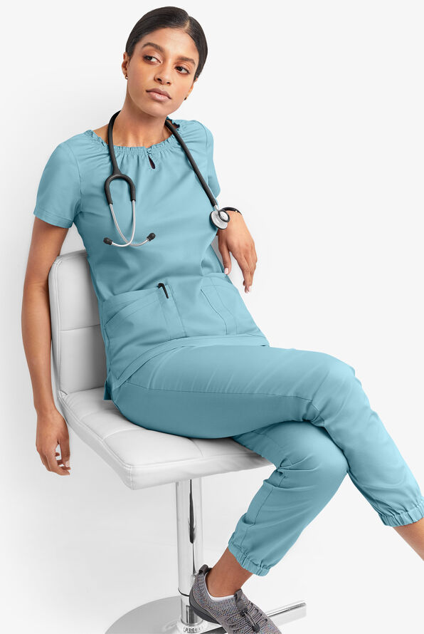 Blusa m&eacute;dica UA Butter-Soft STRETCH estilo campesina con mangas cortas y 6 bolsillos para mujer - Dew Drop - 6