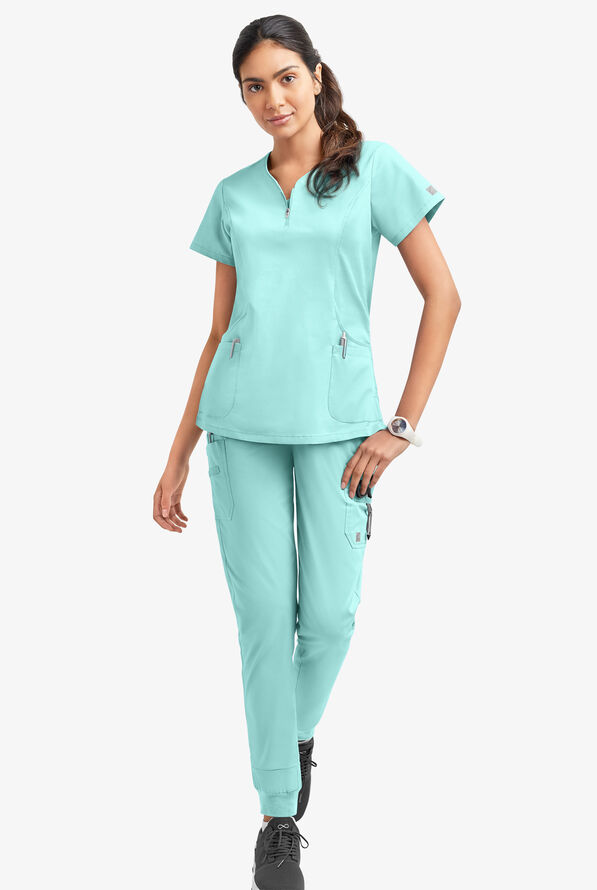 Blusa m&eacute;dica UA Butter-Soft STRETCH con cremallera en el cuello curvo y 4 bolsillos para mujer - Sea Frost - 2