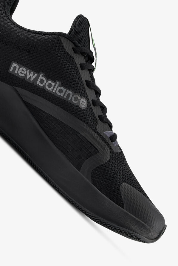 New Balance Men's DynaSoft TRNR V2 Black Athletic Lace-Up Nursing Shoes - null - 3