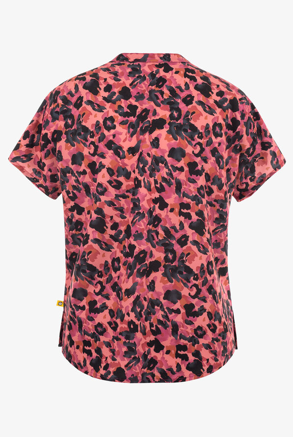  WonderWink Amala Animal Print Women's 3-Pocket STRETCH Round Neck Print Scrub Top - null - 2