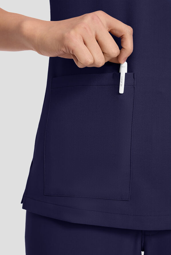 Blusa m&eacute;dica Healing Hands Quest Briana STRETCH con 3 bolsillos y cuello en Y para mujer - Navy - 3