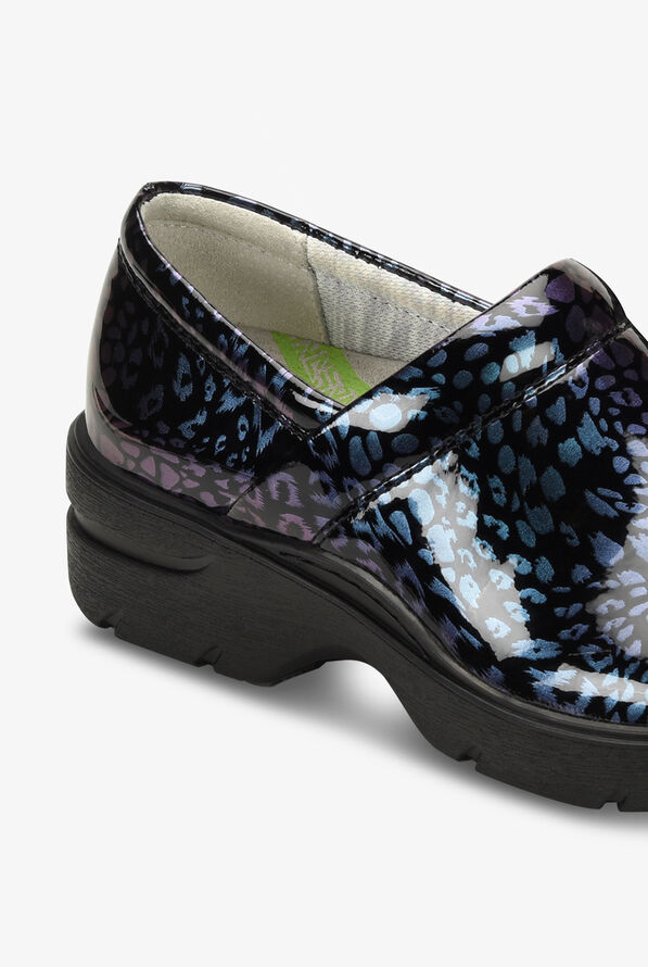  Align&trade; Women's Indya Leopard Patent Leather Nursing Clogs - null - 4