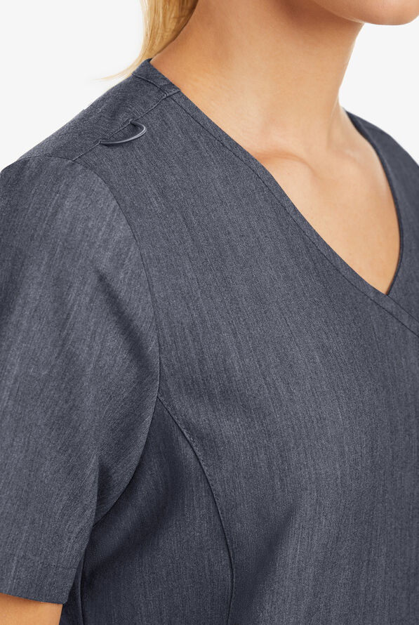 Blusa médica MOVEMENT by Butter-Soft Capella estilo cruzado con 5 bolsillos para mujer - Indigo Heather - 6
