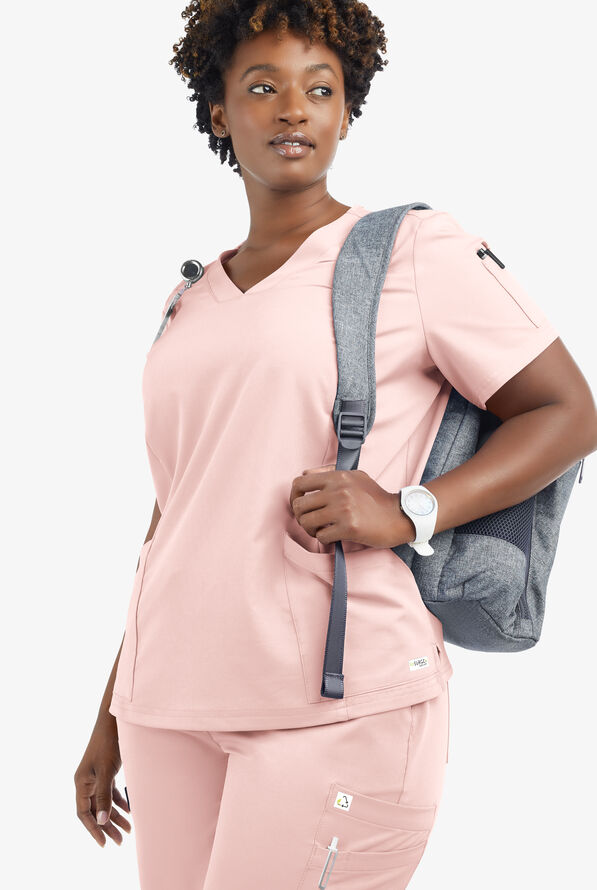 Blusa m&eacute;dica ReSurge by Butter-Soft con cuello en V y 6 bolsillos para mujer **Ligeramente IRREGULAR** - Sweet Pink - 7