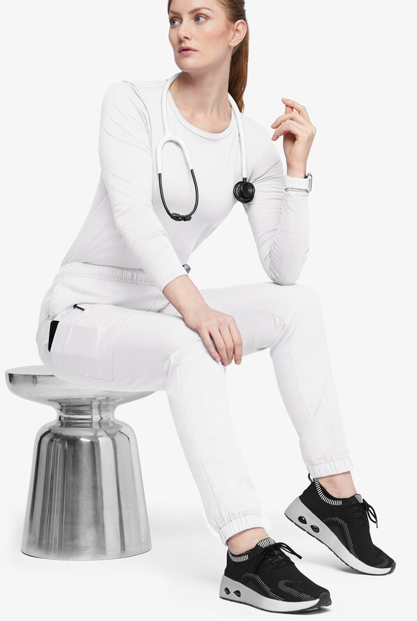 Butter-Soft Originals Women's 7-Pocket Tapered Jogger Cargo Scrub Pants - Petite - White - 4