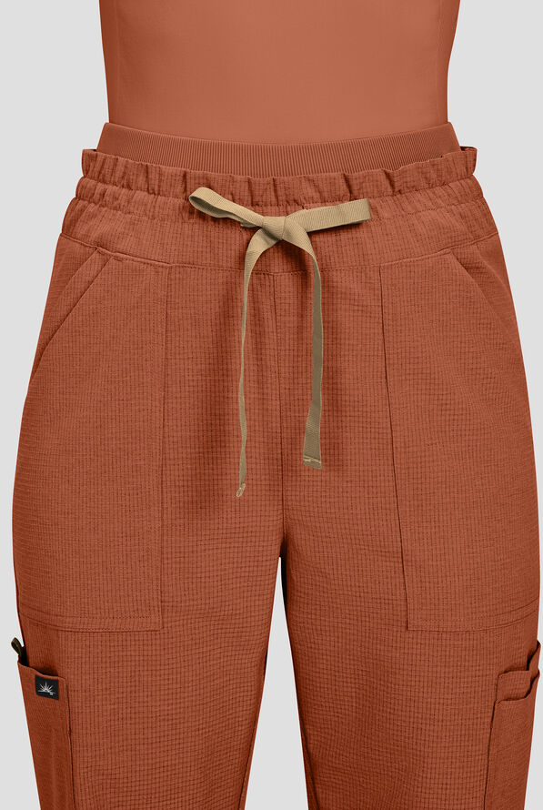 Pantal&oacute;n m&eacute;dico koi Solis Freda STRETCH estilo cargo con piernas anchas y 8 bolsillos para mujer - Dark Copper - 2