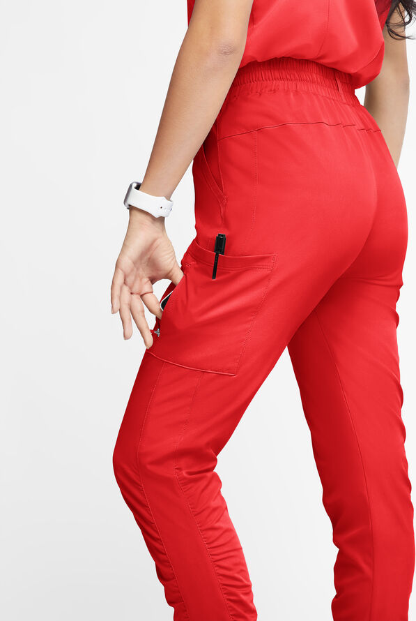Pantalón médico WhisperLite Calla Petite estilo cargo con pierna fruncida y 6 bolsillos para mujer - Diva Red - 3
