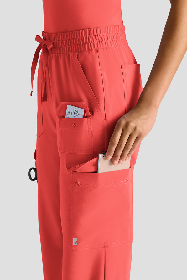 Pantal&oacute;n m&eacute;dico Easy STRETCH Ayo estilo cargo con 10 bolsillos para mujer - Spiced Coral - 4