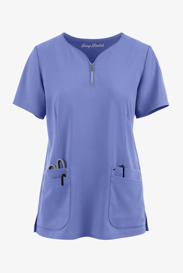 Blusa médica Easy STRETCH Arianna con cuello curvo y 4 bolsillos para mujer - Ceil Blue - 1
