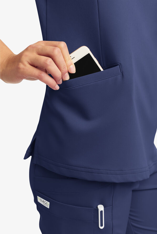 Blusa m&eacute;dica ReSurge by Butter-Soft estilo cruzado con 5 bolsillos para mujer **Ligeramente IRREGULAR** - Navy - 2