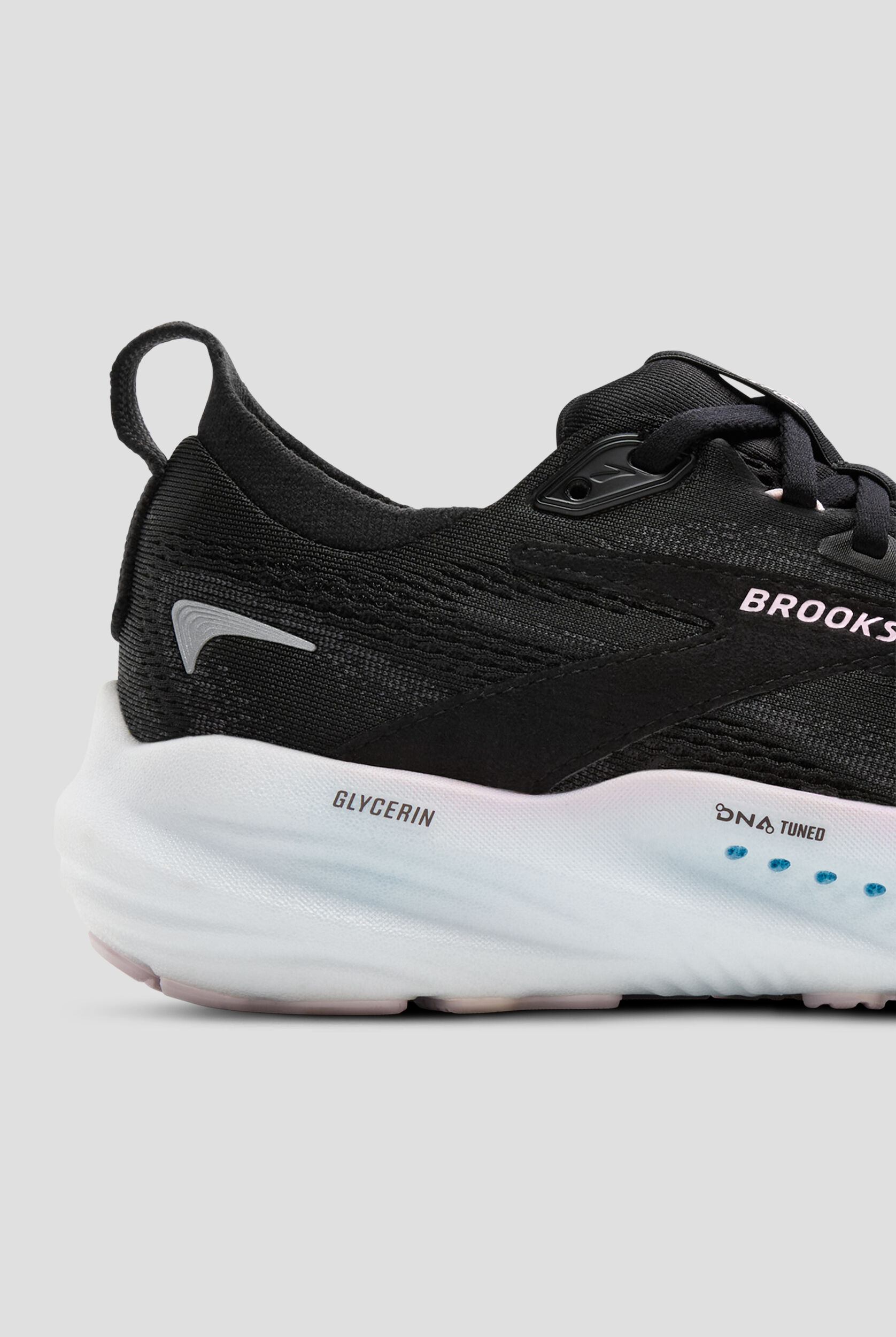 Brooks Women's Glycerin 22 Black/Orchid Ice/White Athletic Lace Up