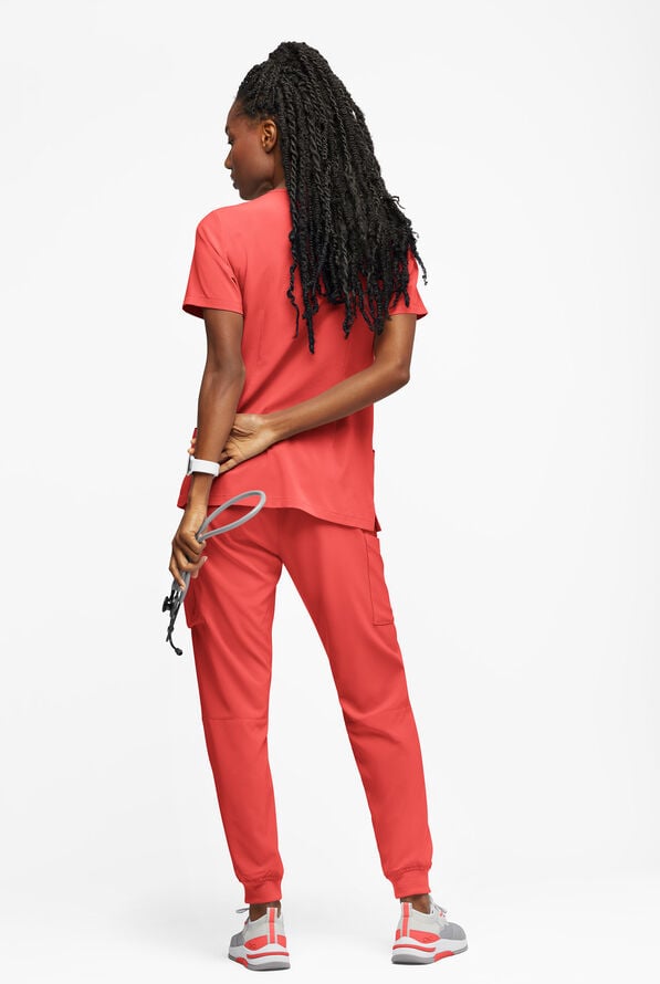 Blusa m&eacute;dica Easy STRETCH Tessa con cuello en V y 5 bolsillos para mujer - Spiced Coral - 3