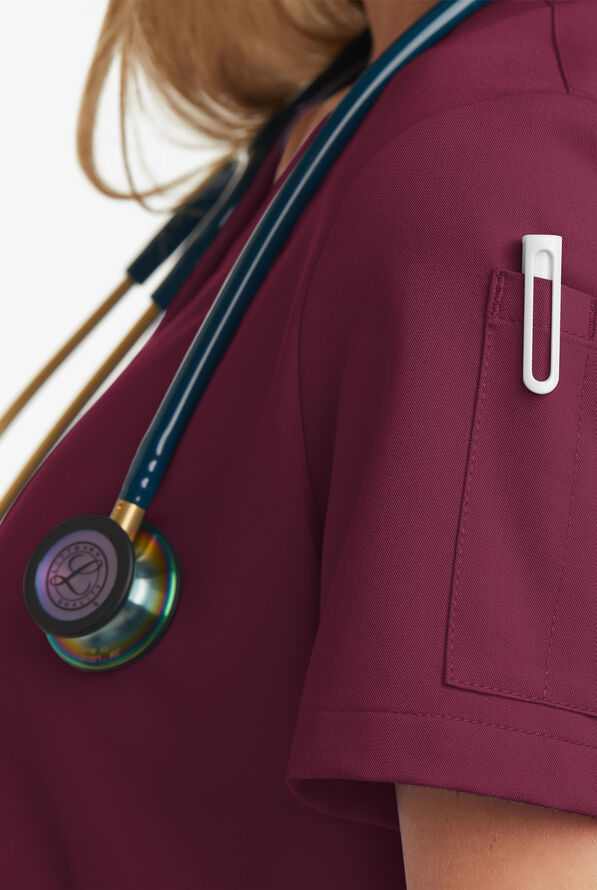 Blusa médica MOVEMENT by Butter-Soft Antares STRETCH con cuello en V y 6 bolsillos para mujer - Wine - 7