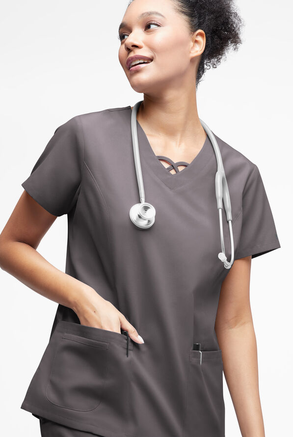 Blusa médica Butter-Soft Originals con cuello entrecruzado y 3 bolsillos para mujer - Grey Stone - 2