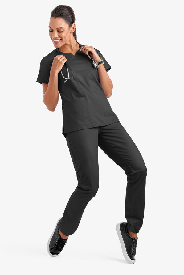 Blusa m&eacute;dica UA Butter-Soft STRETCH con escote coraz&oacute;n y 4 bolsillos para mujer - Black - 3