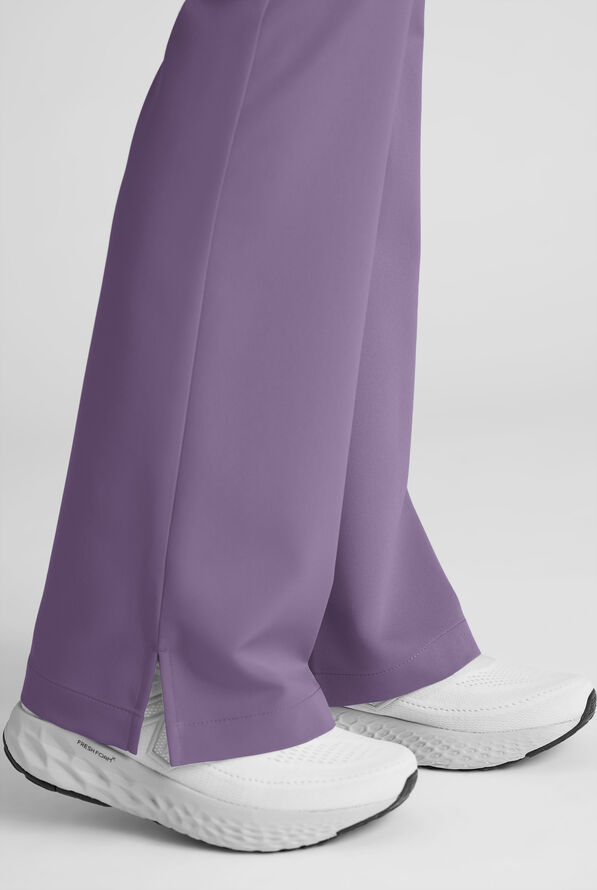 Pantalón médico ReSurge Avon estilo cargo con piernas acampanadas y 7 bolsillos para mujer - Purple Dusk - 6