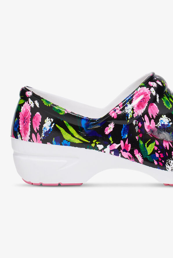 cherokee anywear clogs