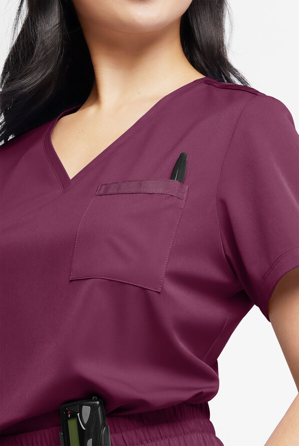 Blusa médica WhisperLite Zora Stretch con cuello en V y 2 bolsillos para mujer - Wine - 4