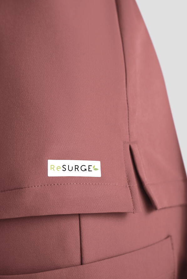 ReSurge Diamond Women's 3-Pocket V-Neck Tuck In / Wear Out Scrub Top - Soft Chestnut - 3