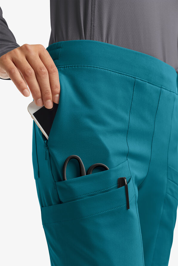 Pantal&oacute;n m&eacute;dico ReSurge by Butter-Soft Petite estilo jogger con 8 bolsillos para mujer **Ligeramente IRREGULAR** - Caribbean Blue - 6