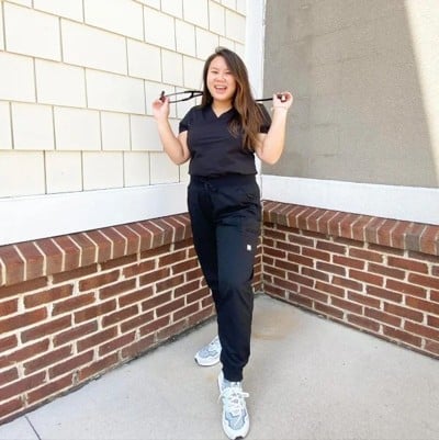 How Should Scrubs Fit