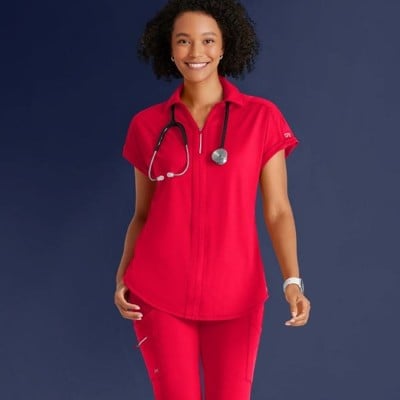 How Should a scrub top fit