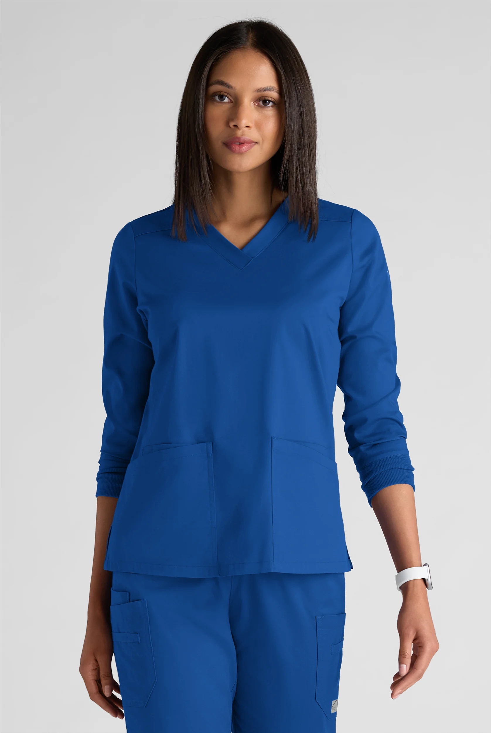 Blusa m&eacute;dica mangas 3/4 Butter-Soft STRETCH con cuello en V y 5 bolsillos para mujer