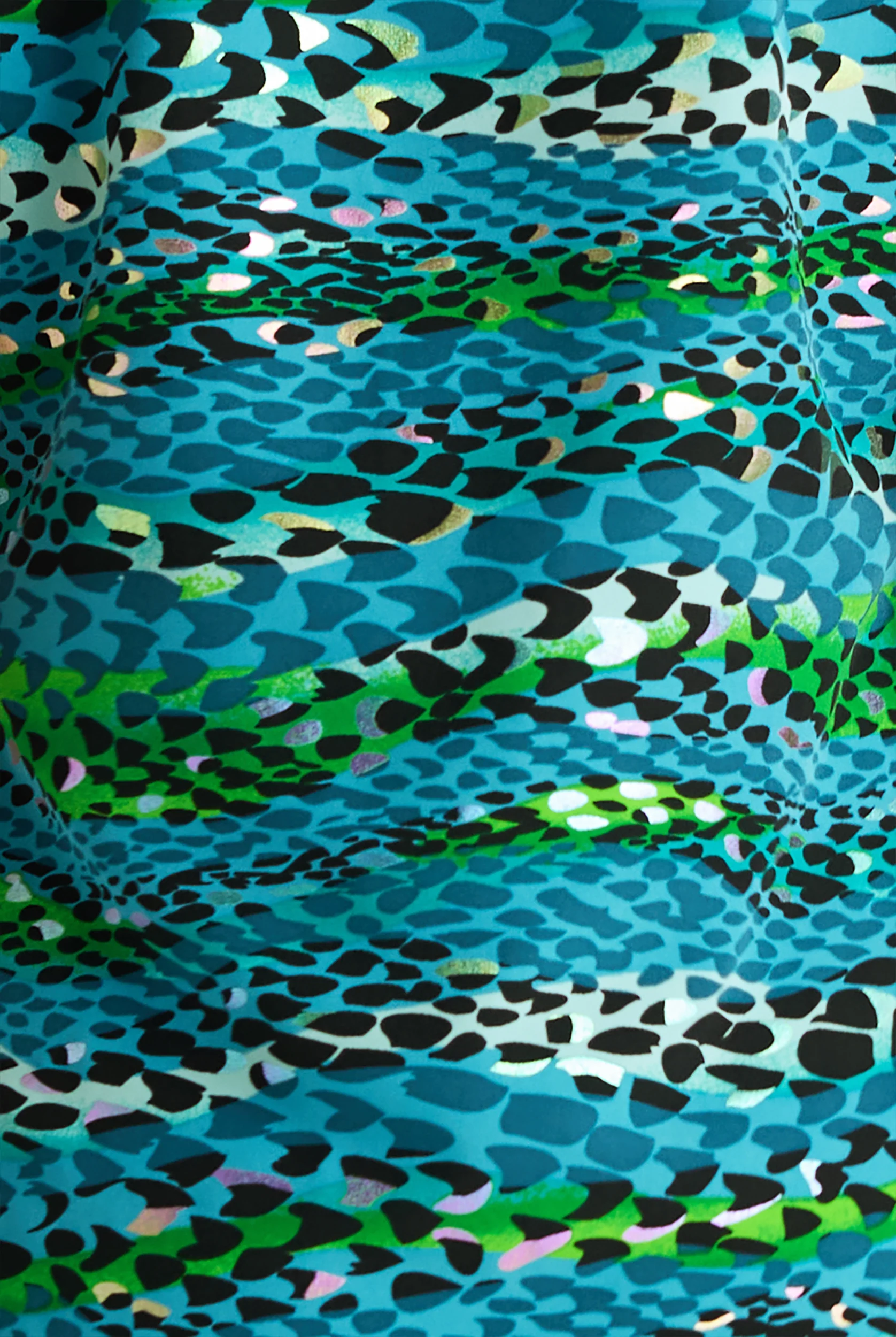 Butter-Soft STRETCH Amazon Diva Caribbean Blue Women's 2-Pocket V-Neck Print Scrub Top