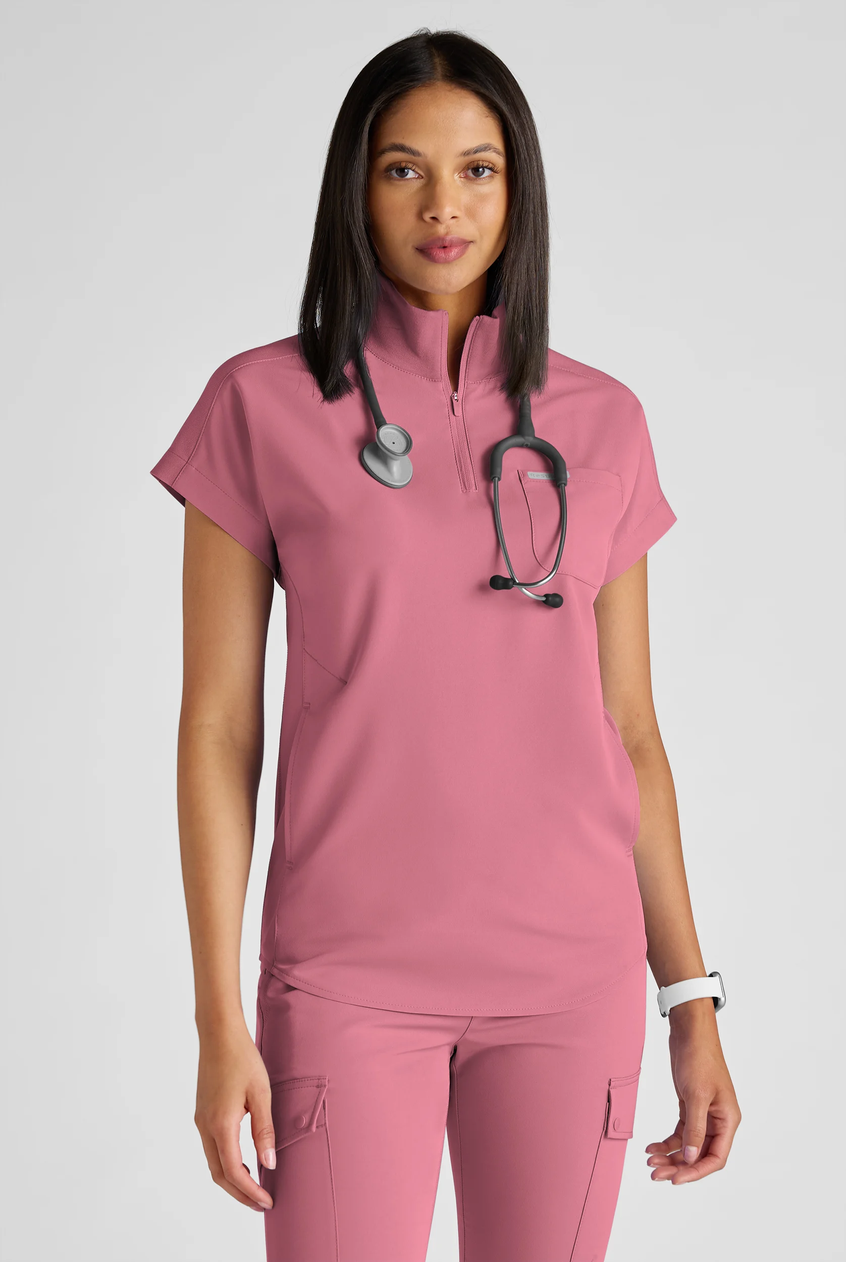 Blusa m&eacute;dica ReSurge Rhine de corte holgado (oversized) con 5 bolsillos para mujer