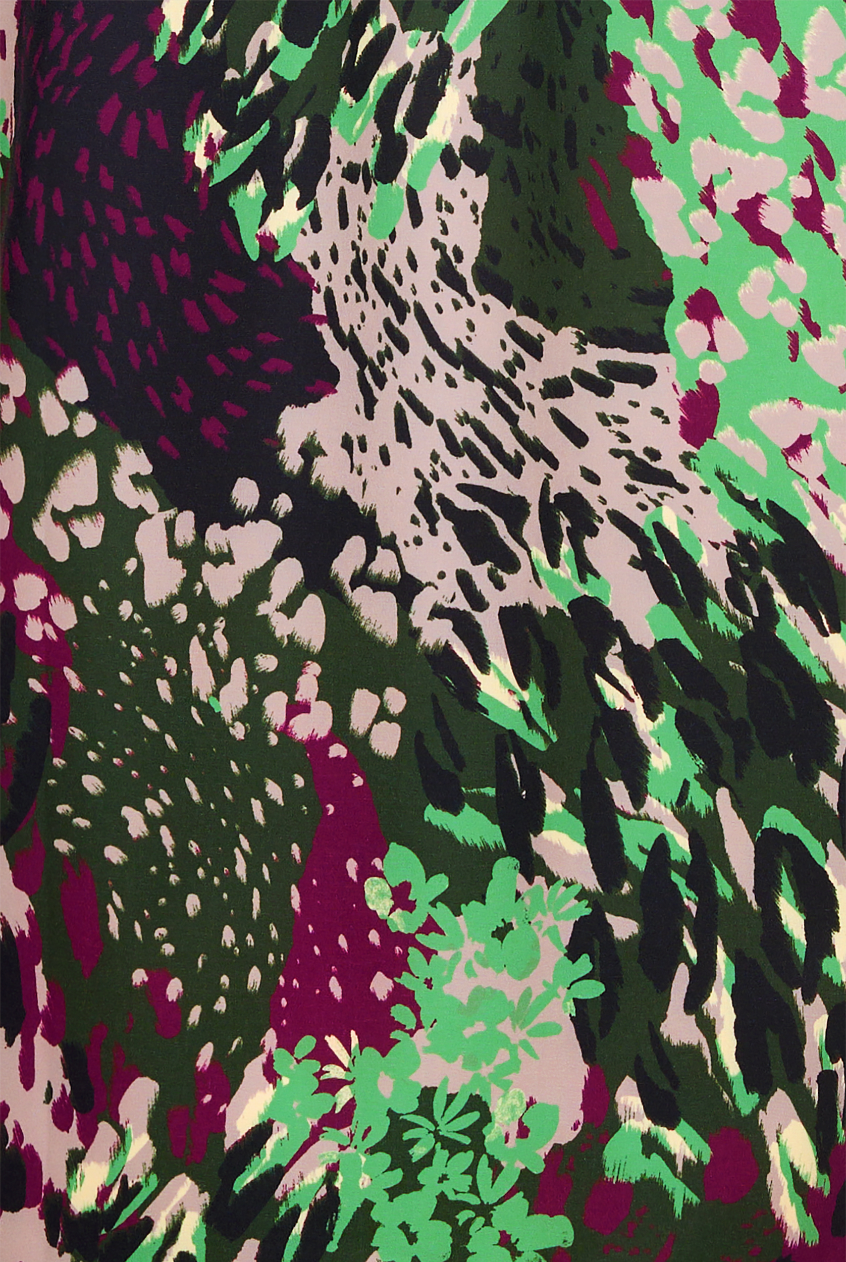 Grey's Anatomy Spandex Animal Expression Women's 2-Pocket STRETCH V-Neck Print Scrub Top