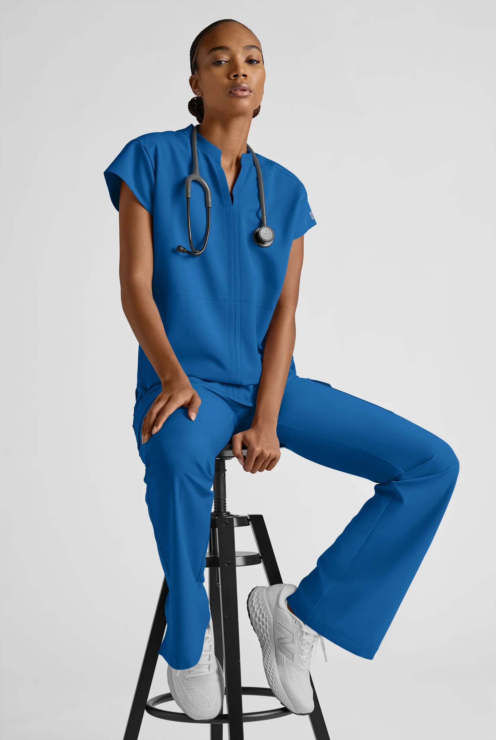 ReSurge Skye Women's 2-Pocket STRETCH Dolman Sleeve Stand Collar Scrub Top