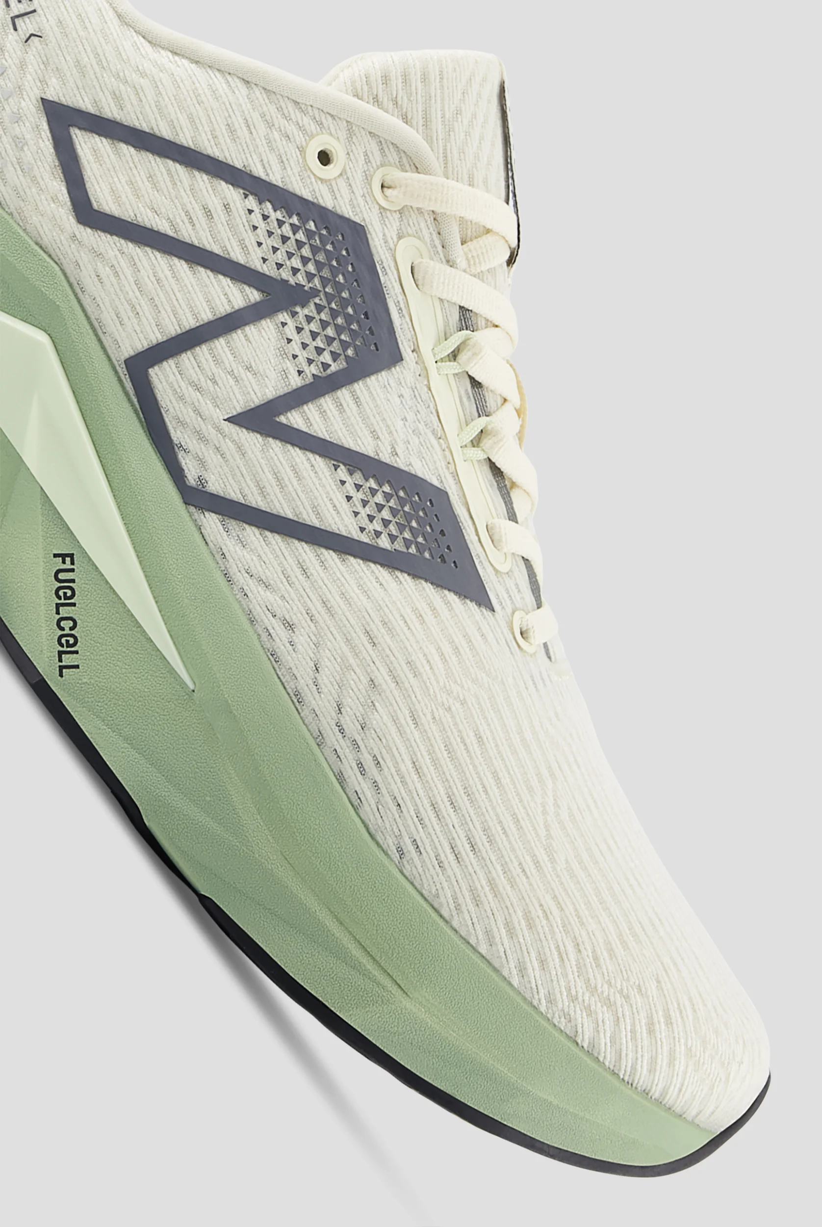 New Balance Men's Fuelcell FCPR Permafrost/Garter Snake Athletic Lace Up Shoes